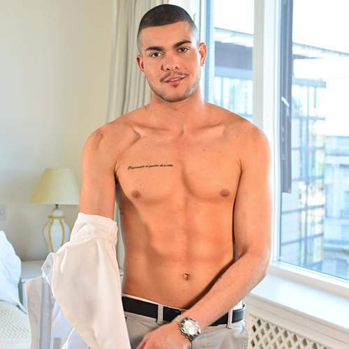 Profile Image of Rothbeck based Latin Male escort Felipe Manata.